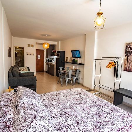 Esmeralda Y Av Cordoba Microcentro Буэнос-Айрес Экстерьер фото